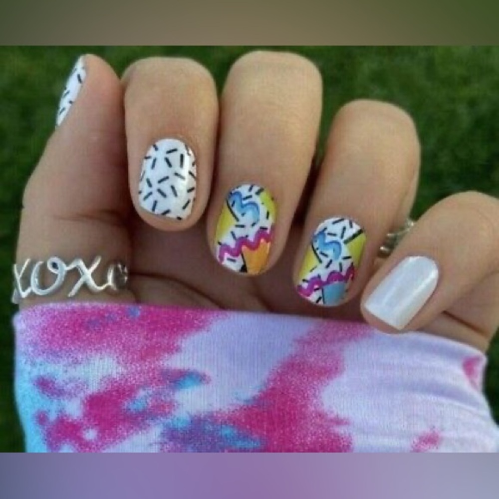 💅 3/$25 - ColorStreet - Totally Rad - Picture 4 of 4